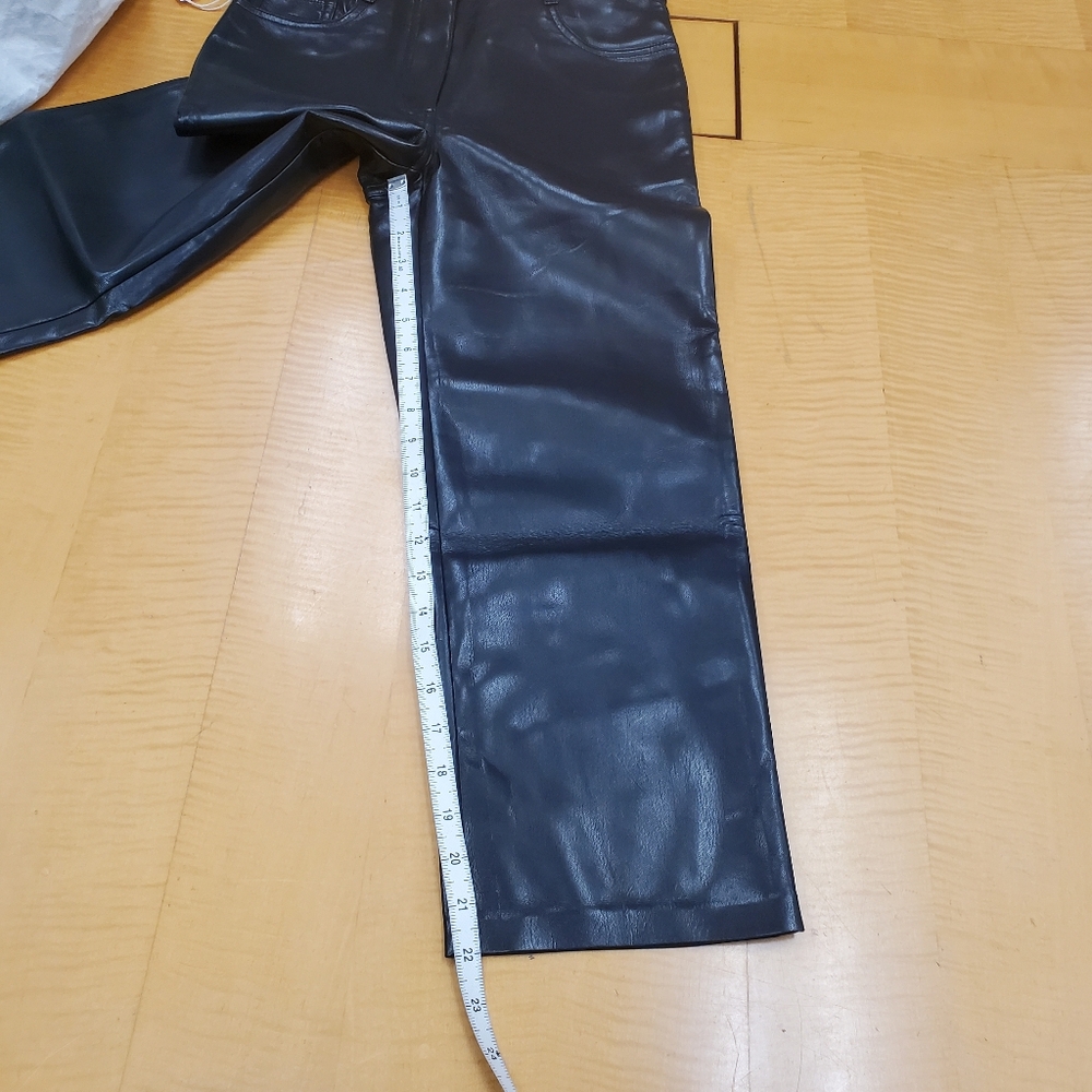 Aritzia Crop Pant - Picture 8 of 8